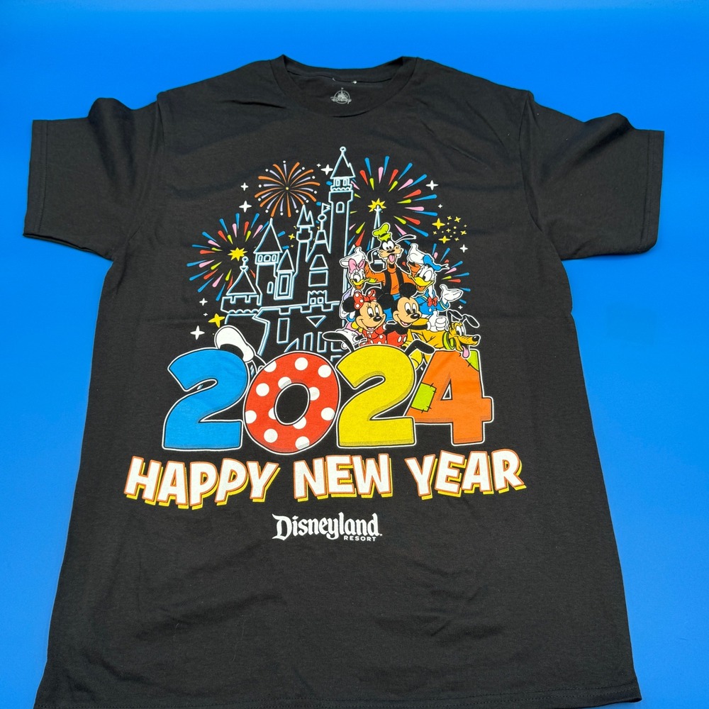 Disneyland Resort 2024 Happy New Year Mickey Minnie‎ Goofy Pluto T Shirt Size M